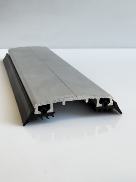 Alu_leszorito_befuzve_epdm-mel_PT_Plasztik_3