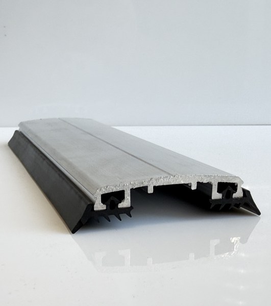 Alu_leszorito_befuzve_epdm-mel_PT_Plasztik_6